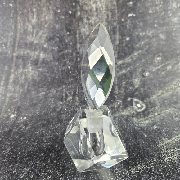 Vintage Hand Cut Highly Polished Prism Clear Crystal Perfume Bottle with Stopper - Picture 2 of 16
